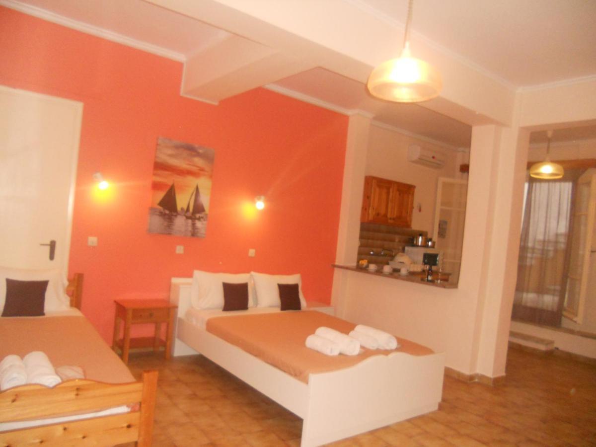 Elli Marina Studios And Apartments Benitses  Luaran gambar