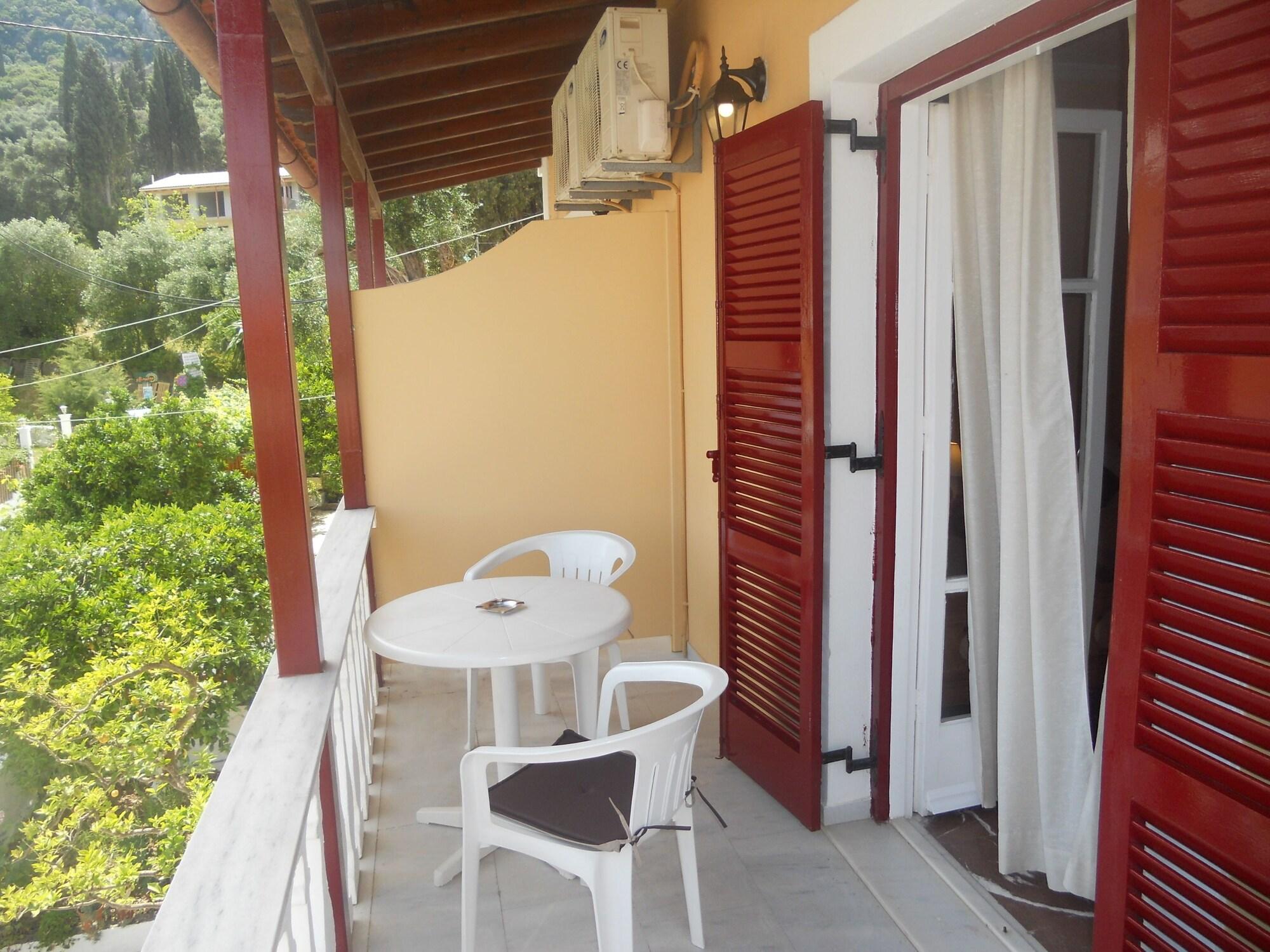 Elli Marina Studios And Apartments Benitses  Luaran gambar