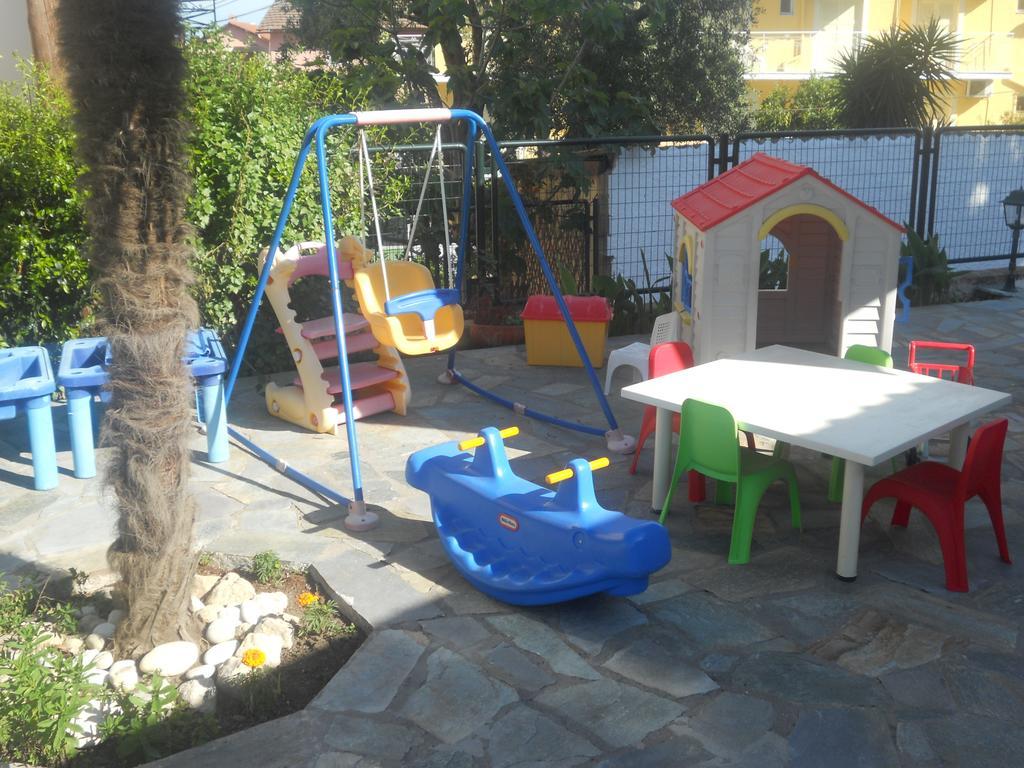 Elli Marina Studios And Apartments Benitses  Luaran gambar