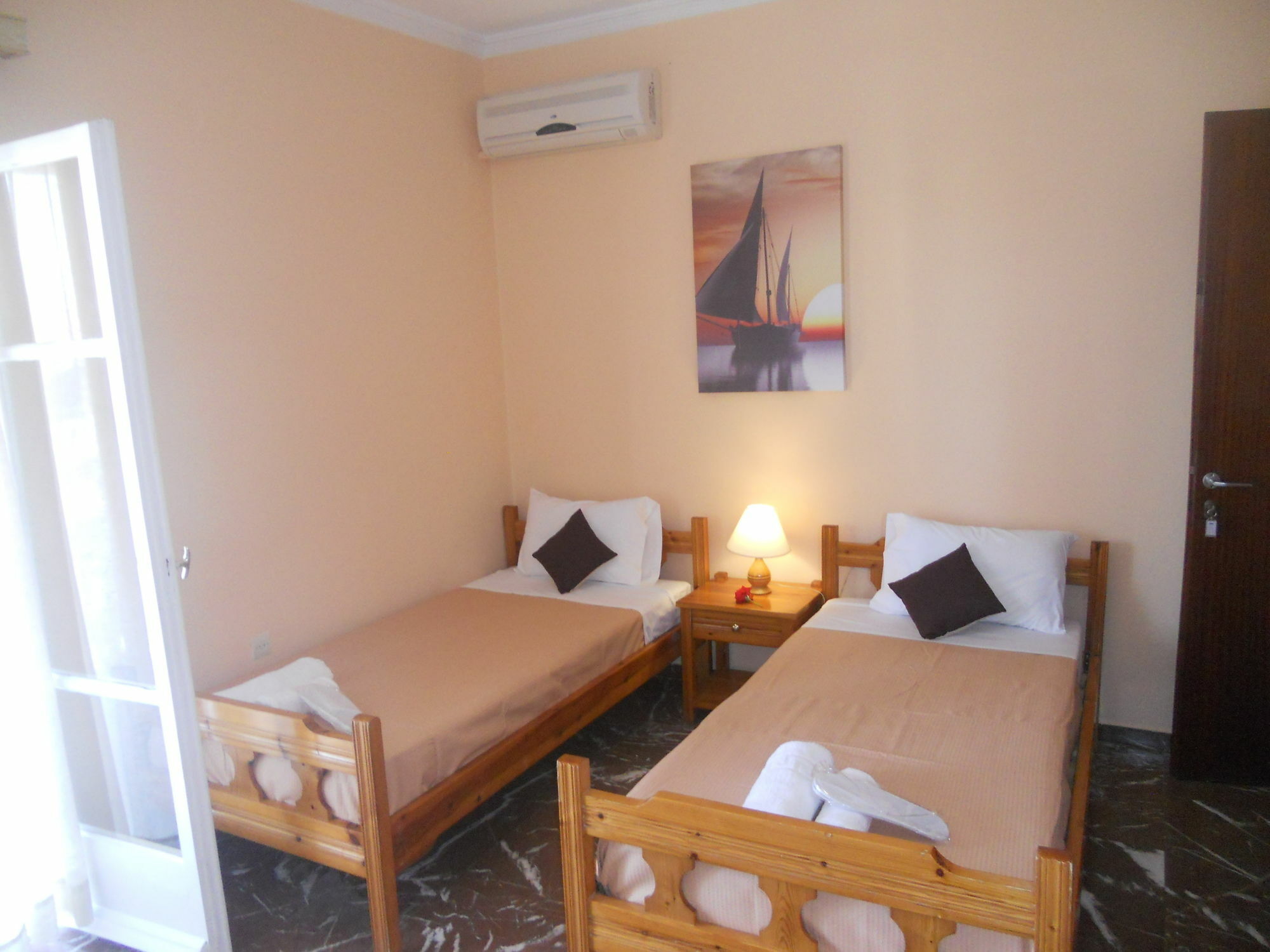 Elli Marina Studios And Apartments Benitses  Luaran gambar
