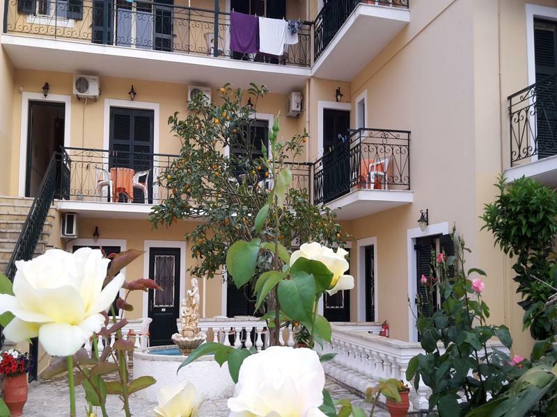 Elli Marina Studios And Apartments Benitses  Luaran gambar